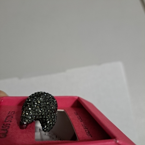 House of Harlow 1960 Glass Stone Stud Earrings - Picture 5 of 9